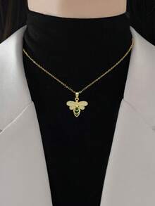 1件绿色蜜蜂吊坠项链，奢华立方氧化锆项链，百搭钛钢链项链，女士款 - 均碼 - 查看 3