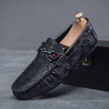 Zapatos loafers para hombre de moda primavera nuevos zapatos casuales bajos slip on mocasines cómodos para conducir zapatos de piel elegantes y versátiles para cualquier ocasión - Negro - Ver 9