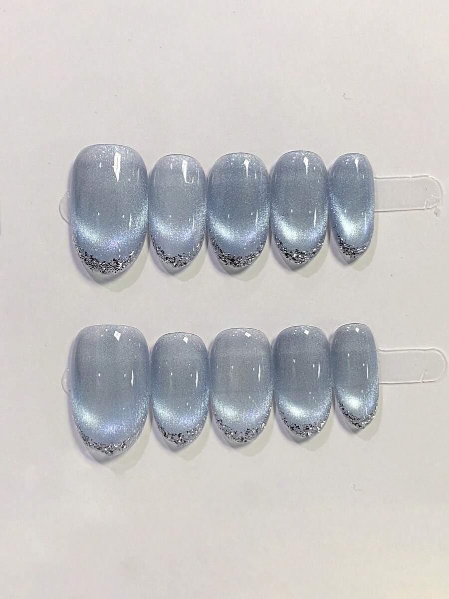 10片纯手工制作的按压式美甲，中号椭圆形美甲，清新柔和的冰透明浅蓝色猫眼美甲，带有细闪，搭配渐变银色亮片法式美甲贴片，简约日常佩戴，适合女性和女孩，春夏秋冬节日派对及日常生活使用。 - 藍色 - 查看 1