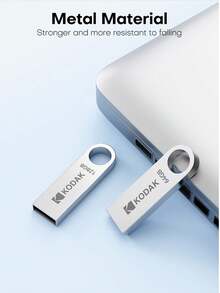 Kodak 柯达 K820 迷你金属 USB 闪存盘，带挂绳，可作钥匙扣使用，USB 2.0 接口，容量可选 32GB、64GB 或 128GB，适用于汽车、笔记本电脑、台式机和 MacBook。 - 銀色 - 查看 4