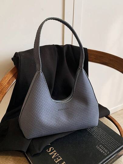 Exquisite Yang Qiong 2026 New Design Women's Lightweight Luxury Multi-Purpose Modern Style Crescent-Shaped Shoulder Bag