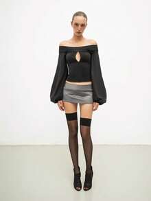 Top corto francés escote bardot, manga farol, diseño calado, ajustado y elegante - Negro - Ver 2