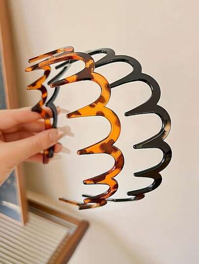 Retro Wavy Headband - Non-Slip Tooth-Shaped Headband, Tortoiseshell And Black - Suitable For Daily Wear And Valentine's Day. Daily Headband | Wavy Hair Accessory | Tooth-Shaped Headband | Hair Accessory | Firmly Holds Hairstyle Without Damaging Hair, Suitable For Daily Wear.
