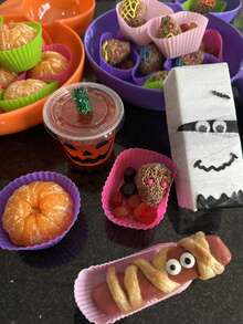 12/36件装硅胶午餐盒分隔盘，可重复使用的硅胶午餐盒隔层内衬，松饼杯，不粘烘焙杯，可放入洗碗机和冰箱，返校用品 - 彩色 - 查看 7