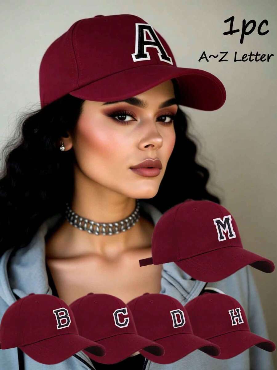 这款男女皆宜的酒红色棒球帽，饰有26个刺绣字母图案，配有可调节户外帽檐。适合全年旅行、海滩度假、运动和钓鱼等各种场合。采用Y2K风格设计，这款帽子既可以作为老爹帽佩戴，也可以作为情侣帽，是馈赠佳品。