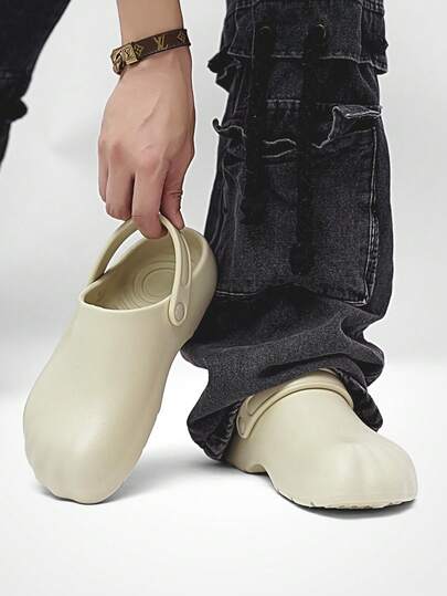 2026 New Men's Original Chef Shoes, Closed Toe Slip-On, Non-Slip Comfortable, One-Piece Convenient Kitchen Function Shoes, Lightweight Soft Summer Chef Shoes, Fashion Black Work Shoes, Plus Size (Slight Color Difference)