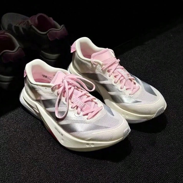 Adidas 男鞋ADIZERO BOSTON 13緩震輕便運動跑步鞋 - 白色/粉紅色/銀色 - 查看 1