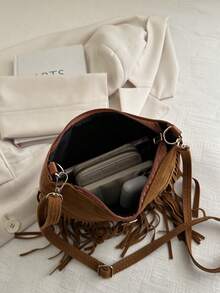 Large-Capacity Tassel Design, Featuring A Classic Retro Style, Versatile Women's Bag Suitable For All Occasions. 2026 New Model Crossbody Bag. - Brown - View 12