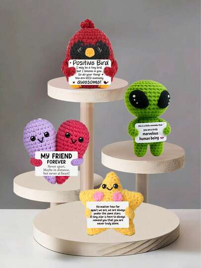4件套手工钩编桌面摆件，可爱爱心、小鸟、外星人、星星毛绒玩具，送给闺蜜、生日、姐妹、妈妈、奶奶、同事、家人的礼物，钥匙扣，传递正能量，圣诞节、情人节、感恩节、家居装饰
