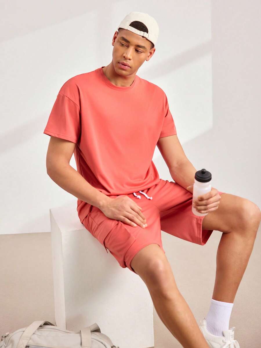 2pcs/Set Men's Casual Loose Fit T-Shirt And Cargo Shorts Set, Men Tracksuit Set,Men Short Sets,Men's Holiday Clothes,Summer Holiday Outfit - Red - View 1