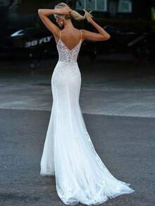Elegant Sexy V Neck Backless Lace Applique Mermaid Formal Wedding Dress,Registry Office Dresses Engagement Bridal Gown,Evening Party Dress Birthday Party Dress Country Wedding,Romantic Church Ceremony Wedding Dress,Suitable For Wedding,Dating,Party,Singles' Party,Vacation,Formal Occasions,Dinner Dress,Prom Dress,Homecoming Dess,Cocktail Party,Wedding Guest Dress,Graduation - 白色 - 查看 3