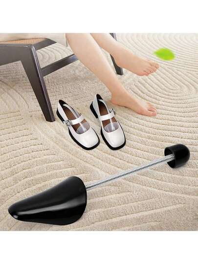 这款鞋撑套装包含2个鞋撑，超便携轻巧，可折叠收纳，方便存放于鞋盒、衣柜或旅行包中，是居家和外出鞋履护理的理想之选。无需工具即可轻松快速地插入和取出，让您随时随地轻松保持鞋型完美。通用设计使其适用于多种鞋型。