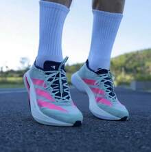 Adidas Zapatillas de running bajas con amortiguación ultraligera Adizero Boston 13 para hombre - Gris-verde/rosa/azul - Ver 2