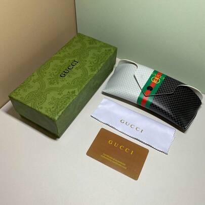 Gucci Luxury Fashion Eyeglass Case, Durable Eyewear Storage Box, Portable Glasses Organizer, Suitable For Fashion Sunglasses And Regular Glasses, Perfect Gift For Women, Daily Fashion Accessory, Ideal For Beach Vacation And Outdoor Activities, High-End Gift For Birthday And Holidays