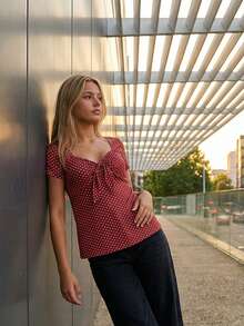 Women's Dot Sweetheart Neck Tops Cute Short Sleeve Front Knot Tie Up Shirt Retro French Blouse - 紅色 - 查看 5