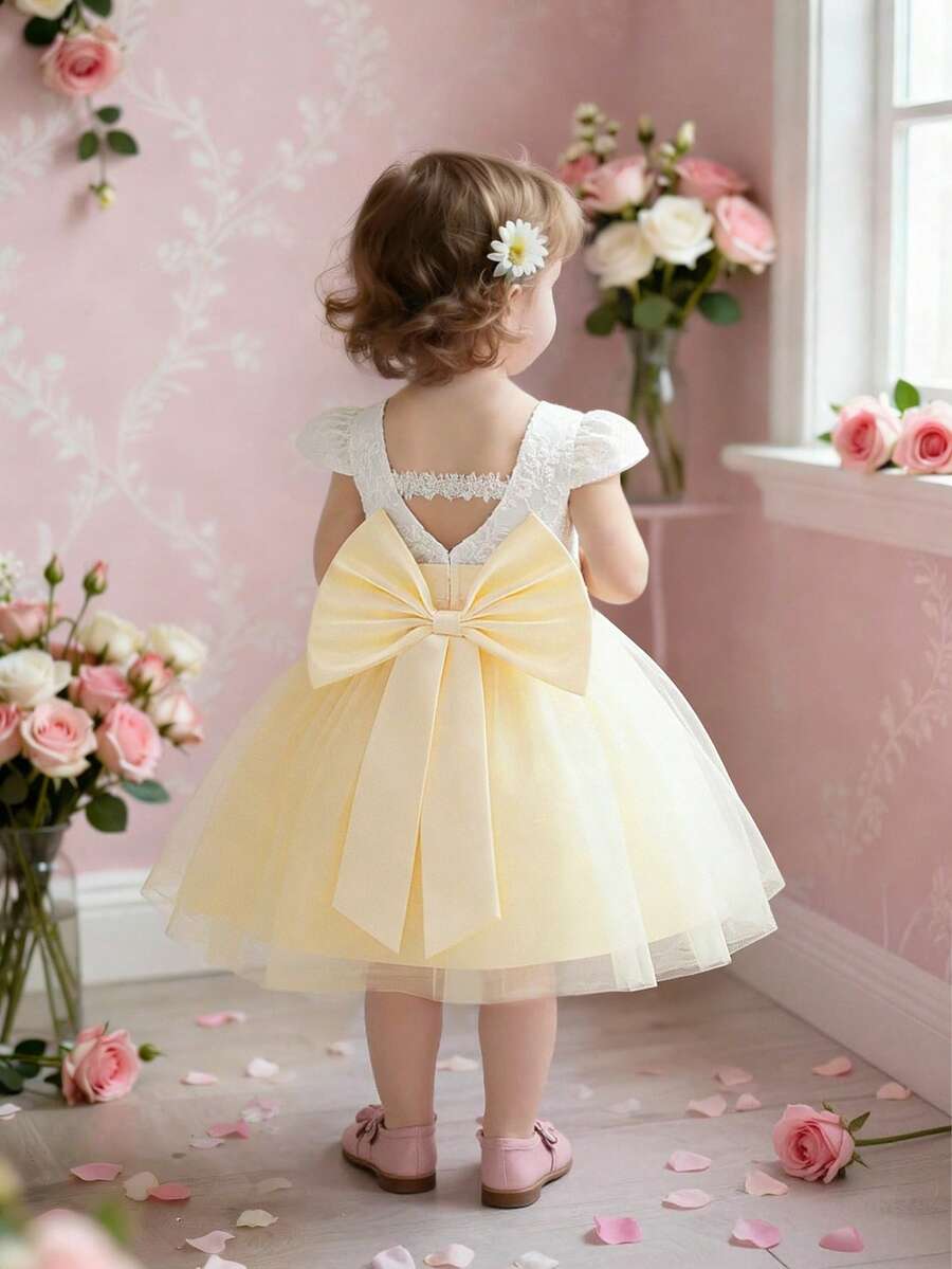 女婴连帽袖撞色蕾丝网纱蝴蝶结露背可爱生日派对连衣裙，适合花童、婚礼等场合，不含头饰 - 香檳色 - 查看 1