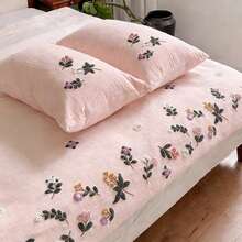 3件套亲肤褶皱纱布柔软舒适浅粉色花卉刺绣被套套装（1个被套+2个枕套，不含被芯），田园花卉风格，适用于卧室、客房、男孩女孩，可机洗 - 淺粉色 - 查看 11