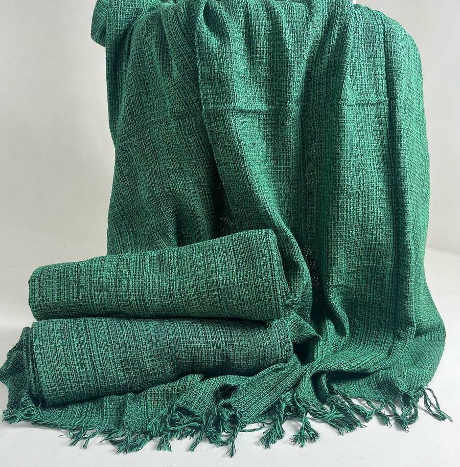Manta Luxuosa Para Sofá Moderno, Conforto e Decoração 210x120 Costura Reforçada Tecido 100% Algodão - verde mesclado - Visão 1