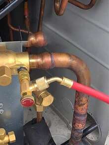 Este juego de 2 piezas incluye una válvula de carga, un adaptador y una válvula de . Con un diseño ergonómico para una fácil instalación y mantenimiento, se utiliza en la reparación de aires acondicionados. - Unitalla - Ver 6