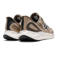 New Balance Fresh Foam Arishi V4 Men's Sneakers, 100% ORIGINAL, With INVOICE And WARRANTY. - MARROM / BEGE - 查看 4