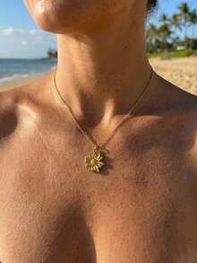 1pc Stainless Steel Sunflower Pendant Necklace Flower Pendant Gold Collarbone Necklace For Women Gifts Birthday Gift Mothers Day Gift - Necklace - View 2