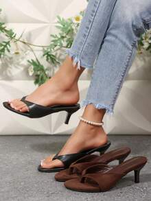 Summer Travel Shoes For Women Kitten Heel Flip Flops Slippers Thong Round Toe Slide Sandals Dressy Casual Heels - màu đen - Xem 2