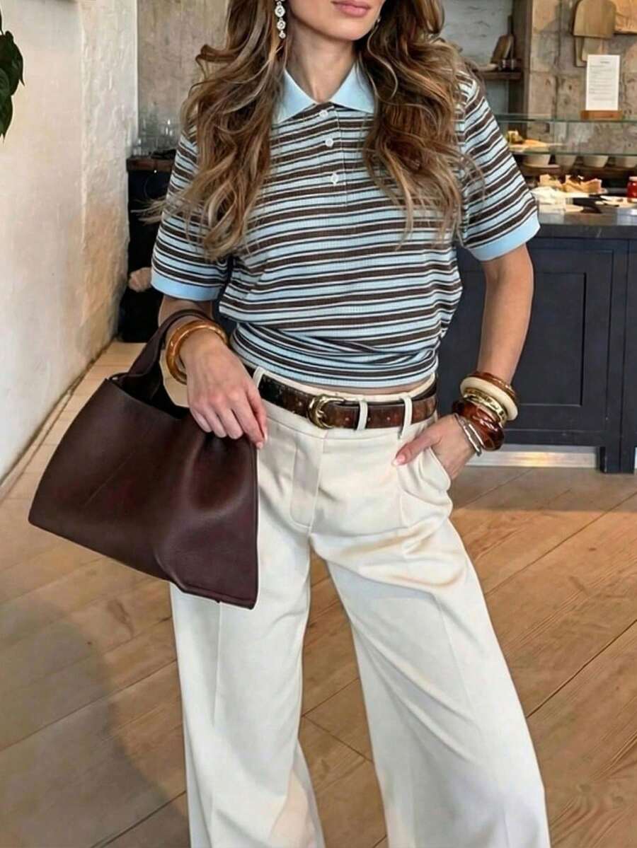 Nuevo suéter de punto de manga corta con cuello alto, a rayas en azul claro y marrón cacao, para mujer, primavera/verano 2026. Combinación de rayas clásica, estilo universitario retro - Multicolor - Ver 1