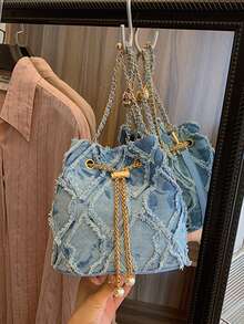 New Fashion Classic All-Match Solid Color Diamond Lattice Raw Edge Metal Drawstring Opening And Closing Design Shoulder Bucket Bag, Elegant Women's Wallet, Drawstring Fringe Shoulder Bag, Denim Bucket Bag, Women's Pearl-Embellished Drawstring Chain Crossbody Bag, Luxury Women's Crossbody Bag, Fashionable Denim Single-Shoulder Tote With Chain Strap And Diamond-Patterned Linen Trim, Wearable Crossbody Or Underarm Carry, Multi-Pocket Design, Oversized Relaxed Hobo Bag With Adjustable Strap, Pearl Rhinestone Bucket Bag, Elegant Evening Clutch, Travel Tote, Niche-Design Commuter Handbag, Distressed Fringe Shoulder Bag, Quilted Distressed Fringe Cylindrical Tote, Drawstring Tote Casual Women's Bag. Perfect For Shopping, Commuting, Parties, And Gatherings. Christmas, Thanksgiving, Cyber Monday Holiday Gifts. Velvet Party Bags For New Year's, Winter, And Snow Season. Year-End Promotions. Warm, Plush, Fur-Lined Styles.End-Of-Year Stocking Stuffers Christmas Gifts - Màu xanh lam - Xem 11
