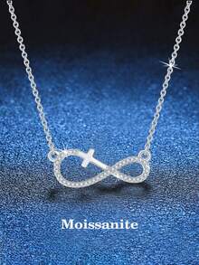 这款奢华的925纯银项链，搭配45颗1.0毫米莫桑石十字架吊坠，适合女性日常佩戴、参加派对、节日庆典、情人节、母亲节、结婚纪念日等场合，也是一份精美的女士珠宝礼物。 - 銀色 - 查看 5