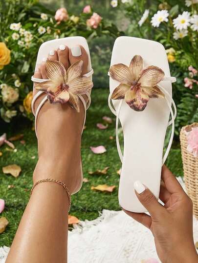 New Fashionable Women's Beach Sandals, Slip-On Peep Toe Flat Sandals, Elegant White Sandals With Yellow Flower Decor, Comfortable And Lightweight For Summer