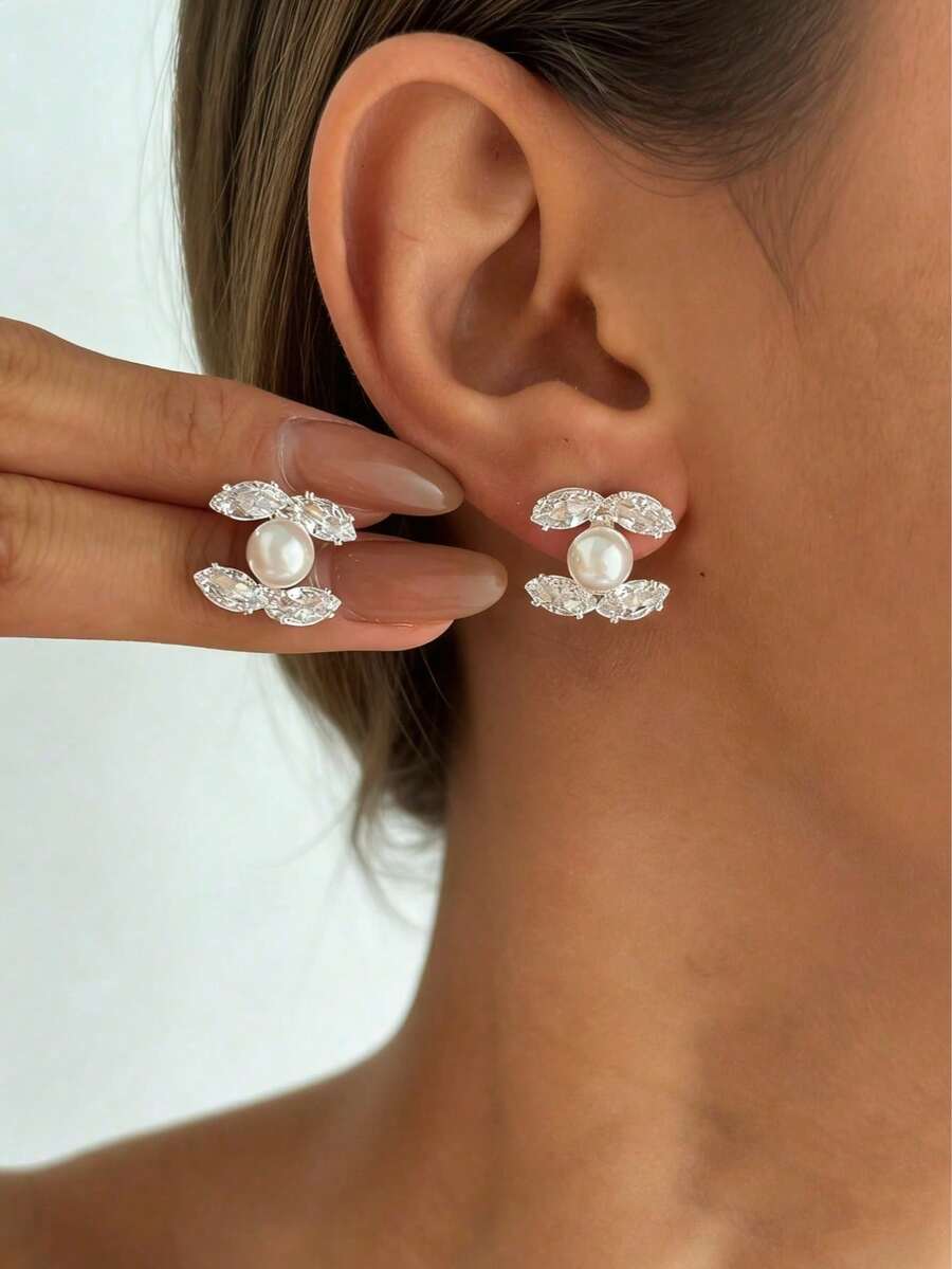 925 Silver Earrings, Versatile Copper Inlaid Zirconia Design, Suitable For Daily, Gatherings And Dates, Enhances Elegance - Silver - View 1