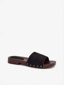 Chinelo Feminino Estiloso E Confortável Com Tachas Decorativas, Feito E Com Salto Plano, Perfeito Para O Verão. Disponível Nas Cores Preto, Bege, Marrom E Vermelho. - Preto - Ver 3