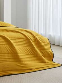 1pc Skin-Friendly Soft & Comfortable Minimalist Style Solid Color Summer Quilt, Lightweight & Breathable Blanket (Excluding Pillowcase & Bedsheet), Single/Double Size, Suitable For All Seasons - Yellow - View 4