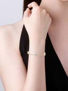 XUJIA 1pc 925 Sterling Silver Four-Leaf Clover Women's Fashion Bracelet, 3mm*20pcs Round Moissanite Lucky Pendant, Sweet Valentine's Day Gift For Girlfriend/Wife - Yellow Gold - View 5