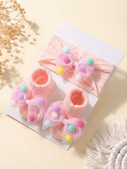 1个新生儿柔软弹力尼龙发带，带蝴蝶结装饰 + 1双防滑婴儿地板袜，适合日常使用