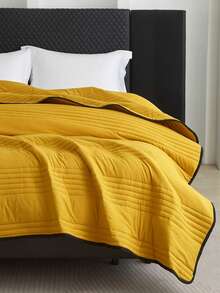 1pc Skin-Friendly Soft & Comfortable Minimalist Style Solid Color Summer Quilt, Lightweight & Breathable Blanket (Excluding Pillowcase & Bedsheet), Single/Double Size, Suitable For All Seasons - Yellow - View 8
