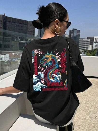 日系浮世绘风格女式T恤，常规版型，东方美学图案，舒适樱花波浪短袖上衣，独特圆领复古街头风动漫风酷女孩穿搭