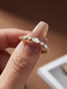 1枚925纯银闪亮水滴形镶钻戒指，精致优雅，适合约会、派对等场合，是女士珠宝礼品的理想之选。 - 款式2 - 查看 3