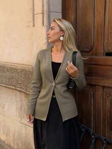 卡其色V领单排扣针织开衫，修身简约风格长袖外套 - 卡其色 - 查看 3