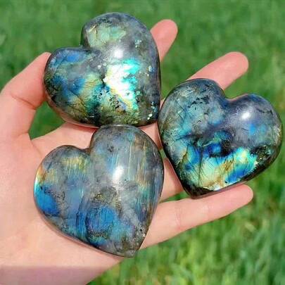 1颗天然拉长石心形吊坠 - 波西米亚风爱情符号装饰，深蓝黑色珠光石，抛光处理，适用于家居、办公室、花园或作为礼物 - 母亲节、复活节、毕业礼物 - 情人节、周年纪念日、婚礼的优雅纪念品