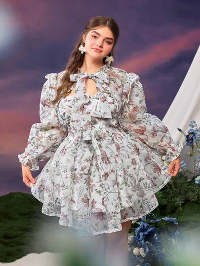 Faeriesty 优雅印花两件套，泡泡袖，荷叶领，搭配同色系半裙，适合花园婚礼摄影、浪漫人像拍摄、户外订婚庆典、自然主题写真以及迷人的森林风格造型。