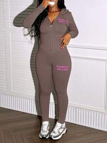 LovelyWholesale 女士运动连帽长袖字母印花拉链外套和紧身裤套装两件套春季服装 - 棕色 - 查看 3