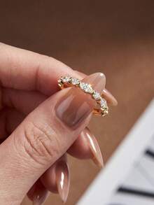 1枚925纯银闪亮水滴形镶钻戒指，精致优雅，适合约会、派对等场合，是女士珠宝礼品的理想之选。 - 款式2 - 查看 1