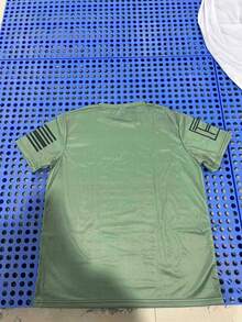 男士休闲圆领T恤，采用略带弹性的涤纶针织面料制成，常规版型，饰有3D骷髅印花和爱国肩条纹，是一款新颖的图案T恤。 - 彩色 - 查看 6