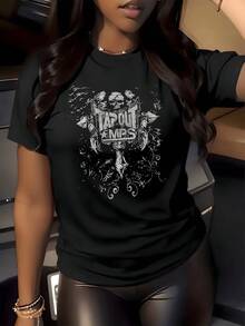 Calavera con alas y emblema central que simboliza fuerza y valentía rodeada de trazos blancos que evocan energía y movimiento camiseta de mujer cómoda para uso diario 220g - Negro - Ver 8