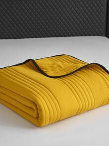 1pc Skin-Friendly Soft & Comfortable Minimalist Style Solid Color Summer Quilt, Lightweight & Breathable Blanket (Excluding Pillowcase & Bedsheet), Single/Double Size, Suitable For All Seasons - Yellow - View 6