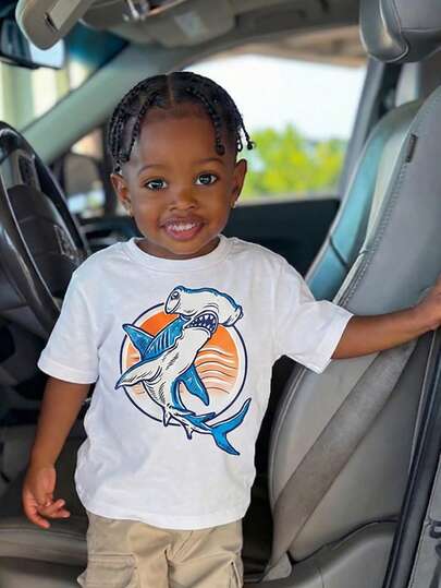 1 pieza Camiseta de manga corta y cuello redondo con estampado casual para niño, ropa de verano para estudiantes - ¡Una camiseta versátil y alegre que trae alegría y felicidad a cada niño!