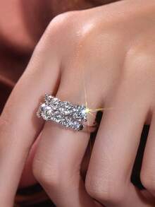 1枚奢华925纯银莫桑石戒指，宝石尺寸分别为5.5毫米x2、4.7毫米x2、4.0毫米x2、3.5毫米x2、2.8毫米x2，总重3.2克拉，适合女士日常佩戴、婚礼新娘首饰、订婚纪念日礼物、情人节礼物、闪亮生日礼物。 - 銀色 - 查看 3