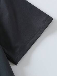 青少年男款动漫风宽松T恤，拼接眼睛印花，日文标语点缀，宽松短袖上衣，适合动漫聚会、周末休闲、街头风、日常休闲穿着 - 深灰色 - 查看 4