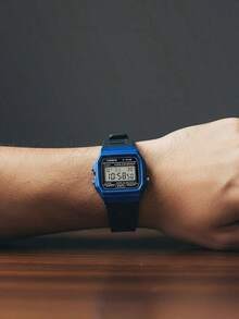 Casio 男士复古金属蓝色数字手表，经典方形表壳搭配黑色树脂表带，运动闹钟腕表 F-91WM-2A - 藍色 - 查看 7